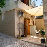 Nyaraló Traditional Stone House In Vouni, Quiet With Courtyard & Bbq *