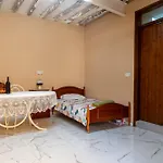 Nyaraló Traditional Stone House In Vouni, Quiet With Courtyard & Bbq *