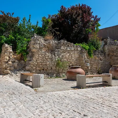 別荘 Traditional Stone House In Vouni, Quiet With Courtyard & Bbq *