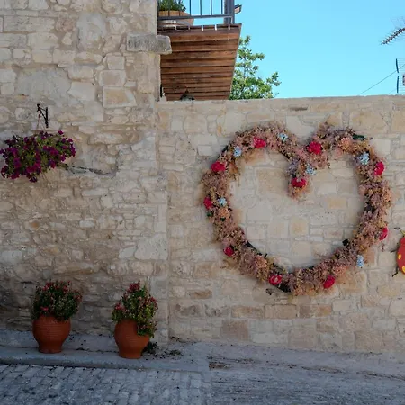 Traditional Stone House In Vouni, Quiet With Courtyard & Bbq 別荘 Vouni
