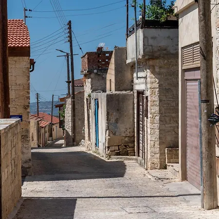 Traditional Stone House In Vouni, Quiet With Courtyard & Bbq