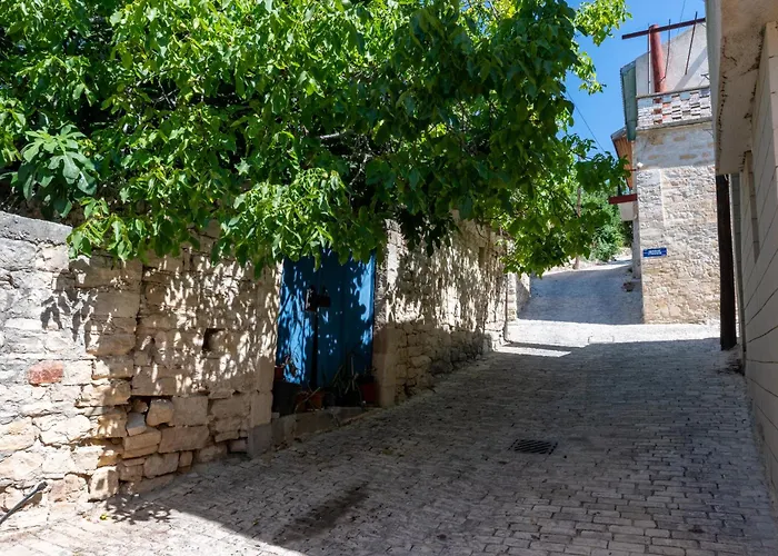 別荘 Traditional Stone House In Vouni, Quiet With Courtyard & Bbq Vouni
