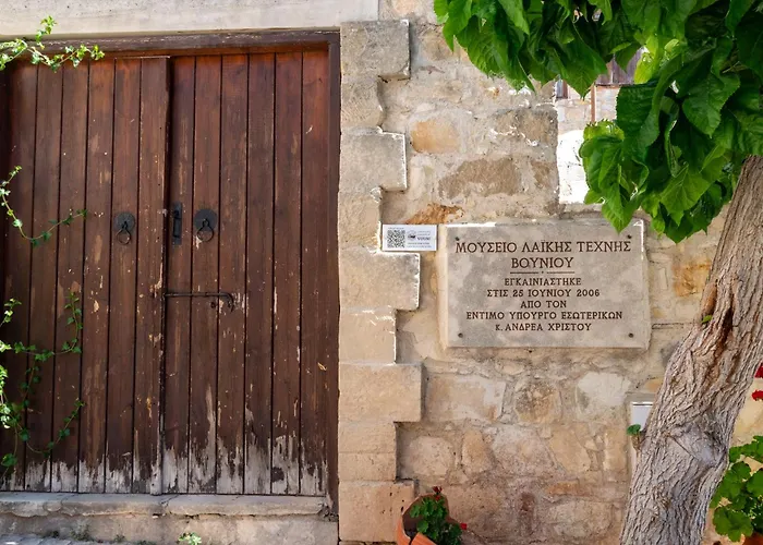 別荘 Traditional Stone House In Vouni, Quiet With Courtyard & Bbq *