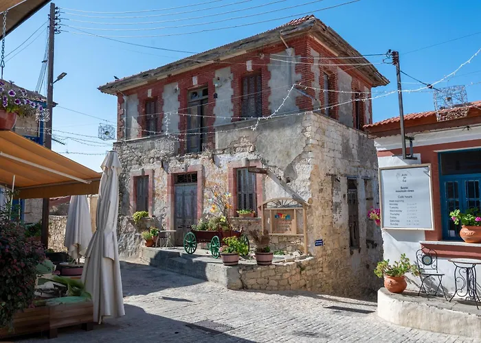 別荘 Traditional Stone House In Vouni, Quiet With Courtyard & Bbq Vouni